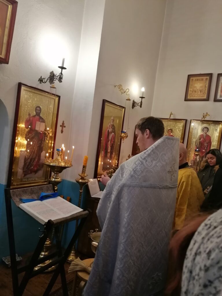 В колокольне бывшего Казанского Головинского монастыря молитвенно встретили праздник Богоявления Господня 3